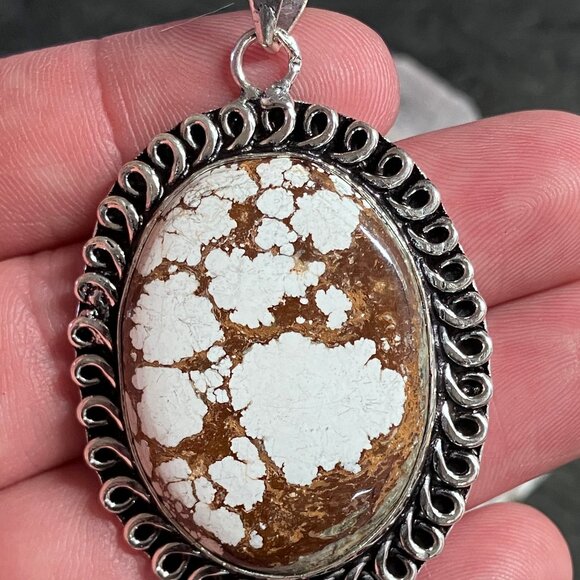 Wild Horse Turquoise Magnesite Pendant Crazy Horse Appaloosa Stone - Picture 3 of 6